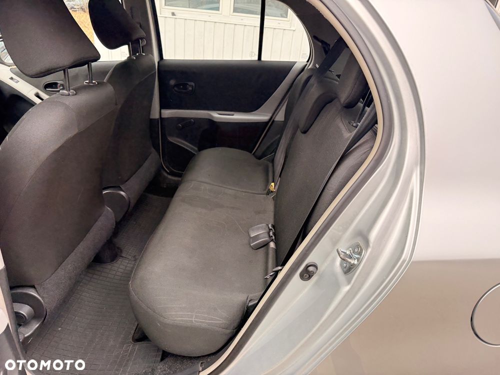 Toyota Yaris 1.4 D-4D Luna - 16