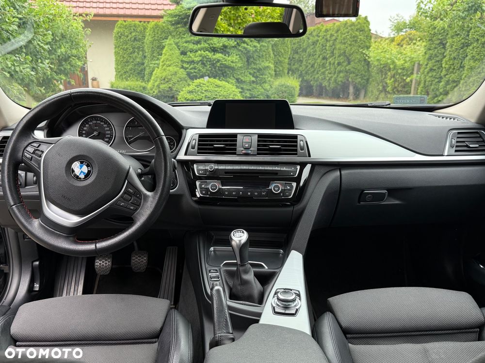 BMW Seria 3 318d Sport Line - 11