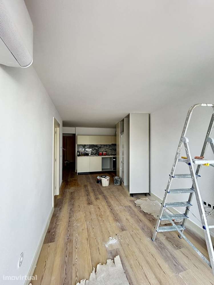 VENDE-SE T2 com Terraço, Cozinha Equipada, Varanda, no Centro de Braga - Grande imagem: 5/15