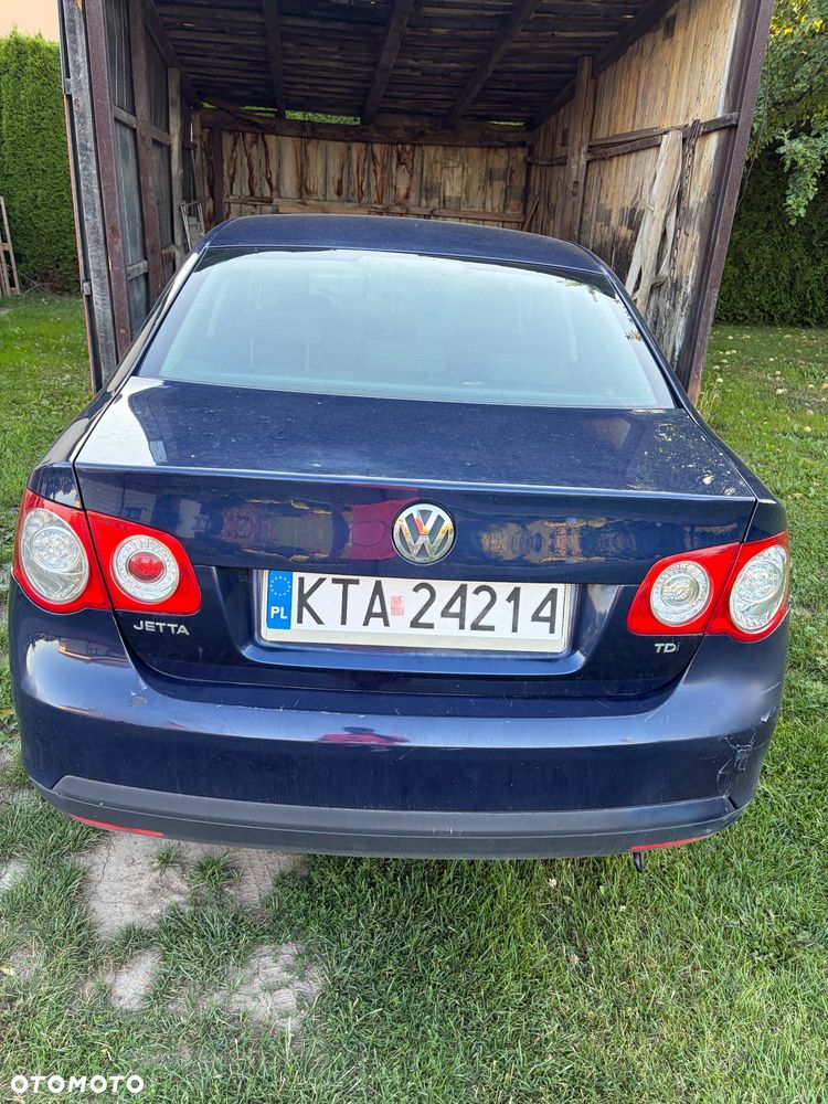 Volkswagen Jetta 1.9 TDI Comfortline - 2