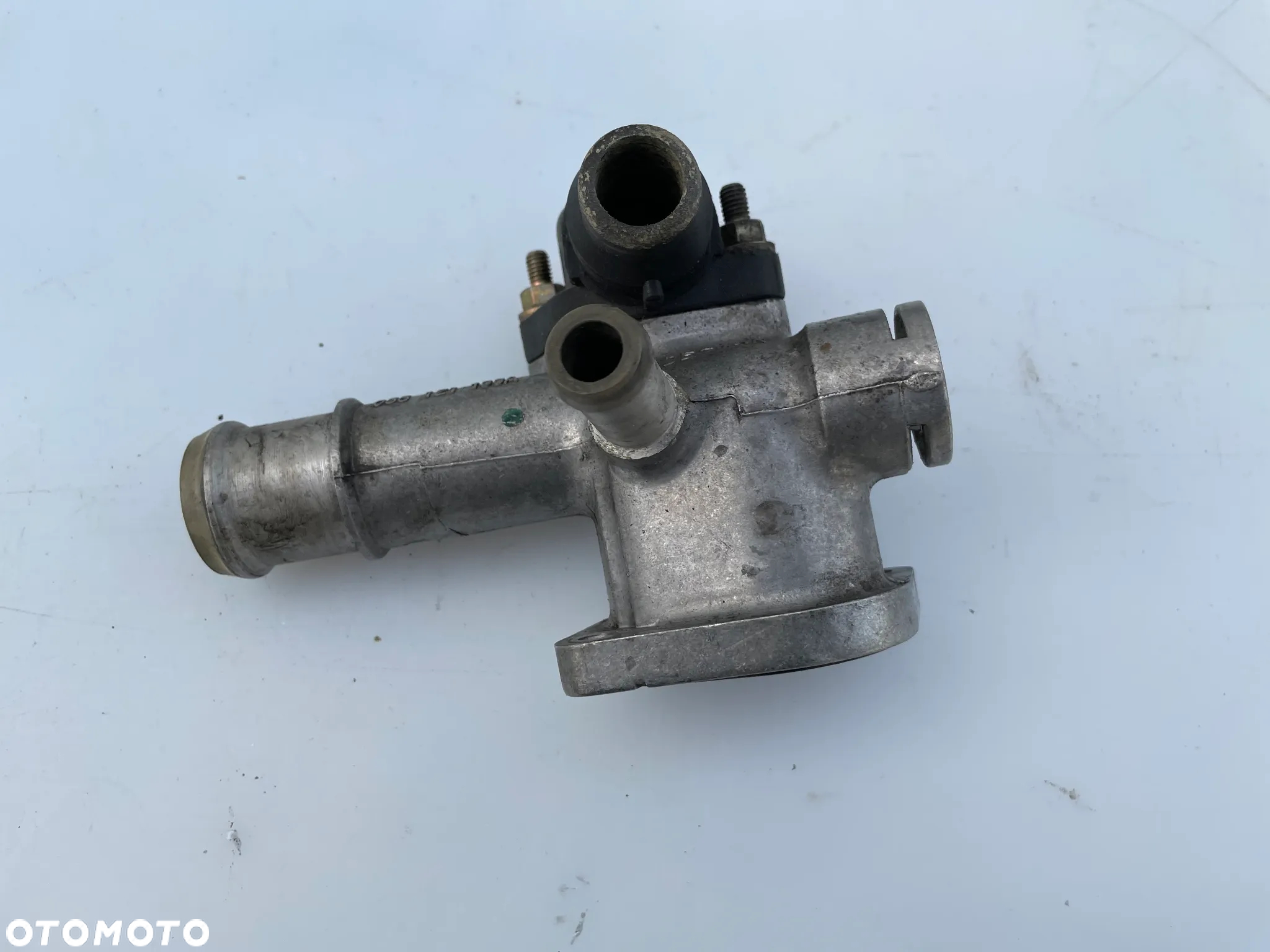 króciec wody vw audi 038121133A 038121144A - 4