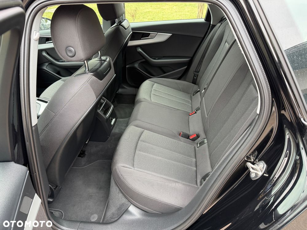 Audi A4 Avant - 19