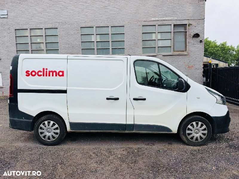 Renault Trafic Grand Combi Authentique - 4