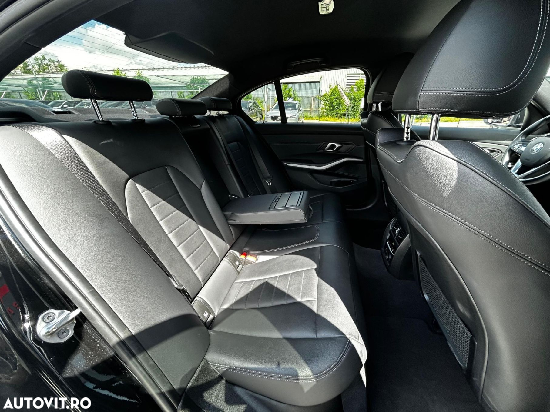 BMW Seria 3 318d AT MHEV - 16