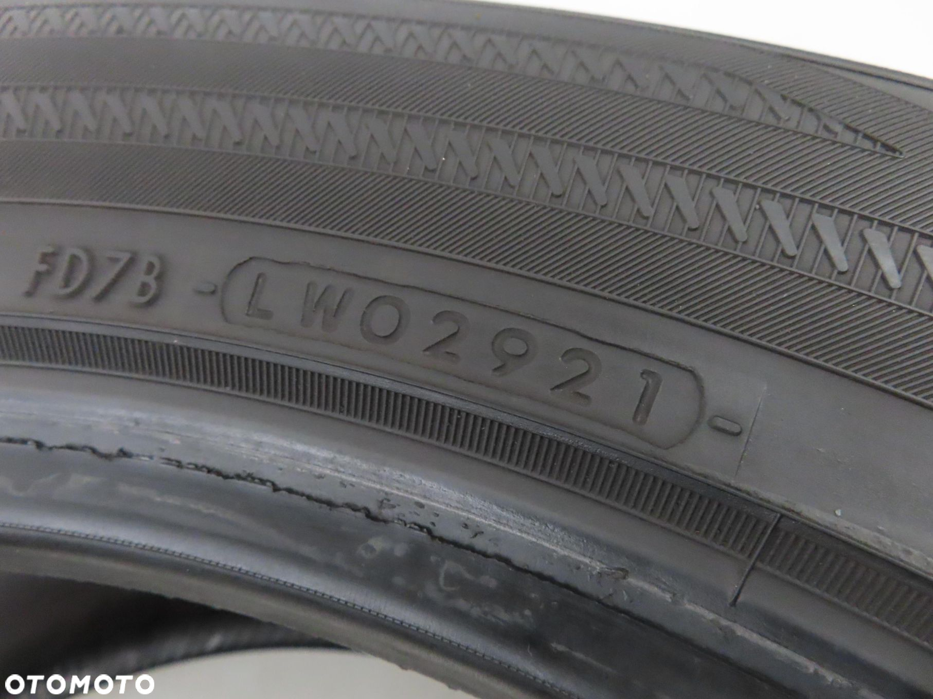 2x 275/45R20 OPONY ZIMOWE Yokohama BluEarth Winter V906 SUV 110V XL - 2