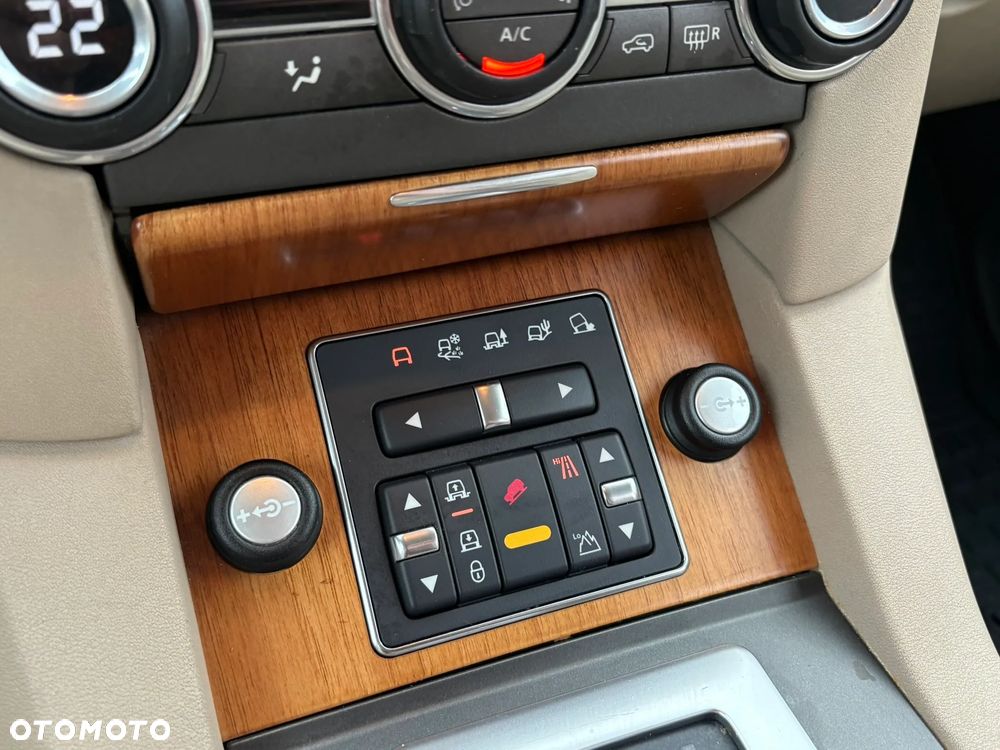 Land Rover Discovery IV 3.0 SD V6 HSE - 18