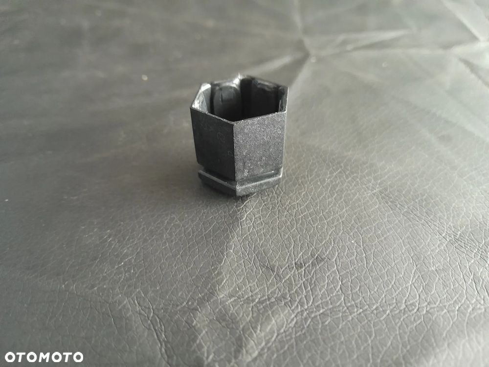 Nakładki na śruby 20szt. Czarny Mat General Motors Śruba 19mm - 4