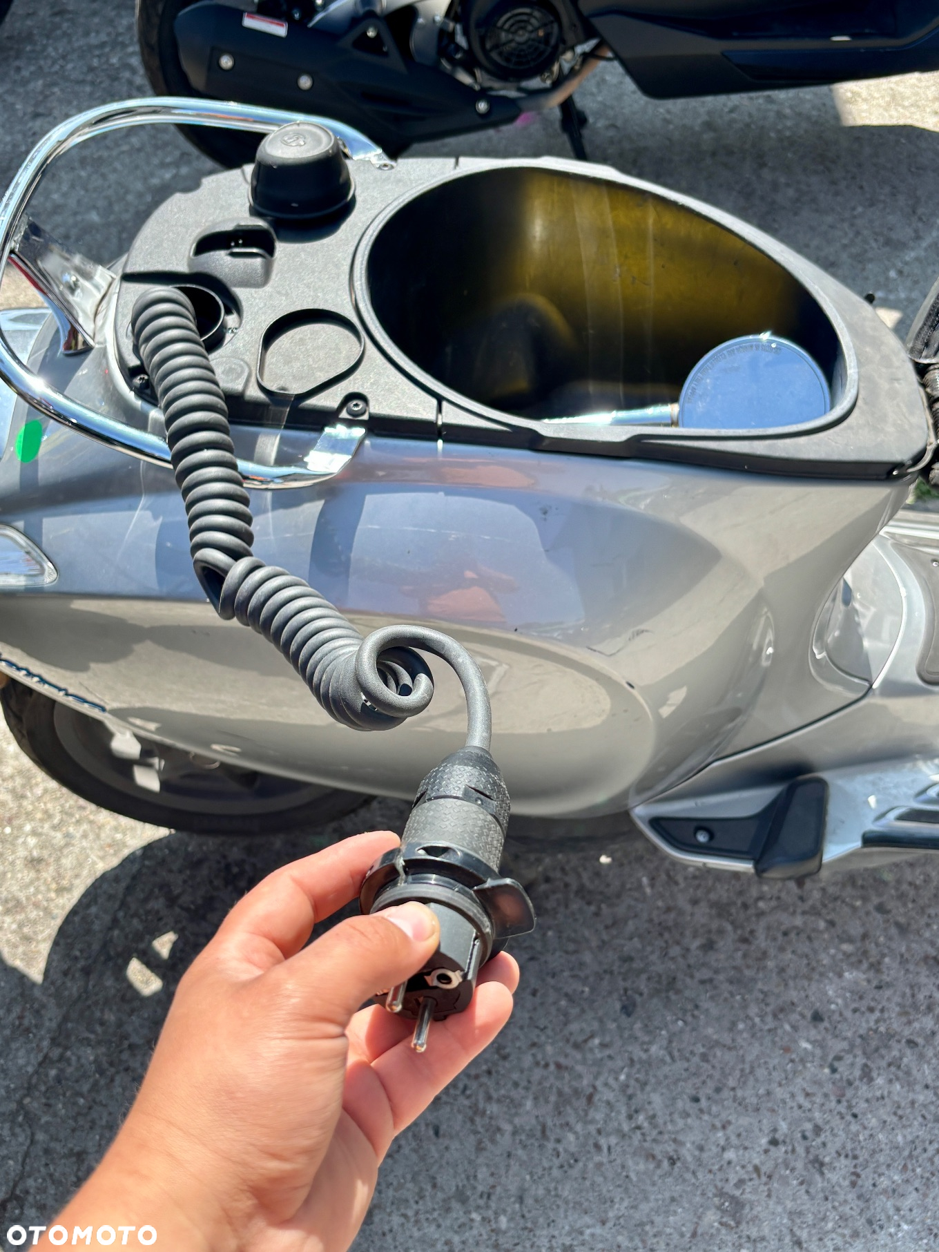 Piaggio Vespa - 10