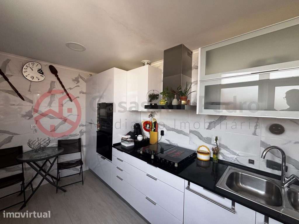 Apartamento T2 junto ao metro de superficie no Laranjeiro - Grande imagem: 5/21