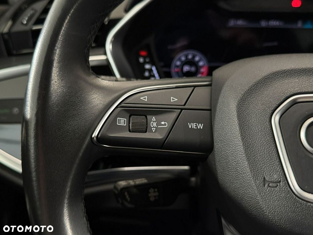 Audi Q3 - 18