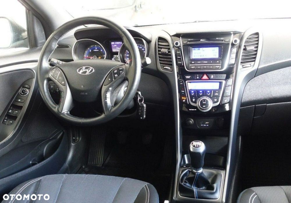 Hyundai i30 1.6 CRDi BlueDrive Go - 25