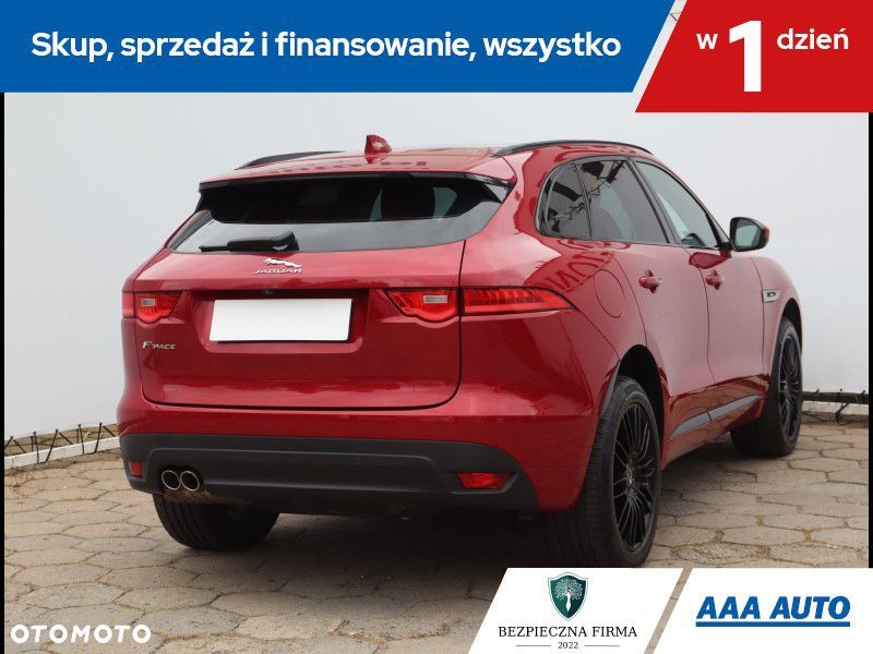 Jaguar F-Pace - 6