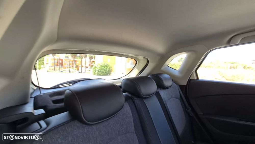 Renault Captur 1.5 dCi Exclusive - 6