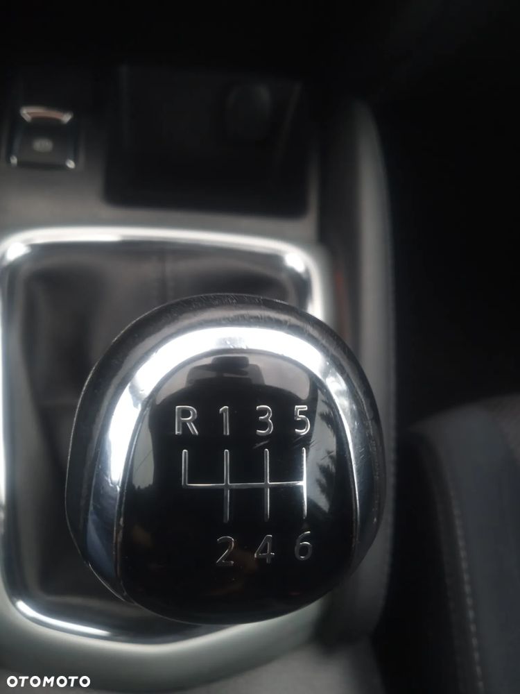 Nissan Qashqai 1.2 DIG-T N-Vision - 27