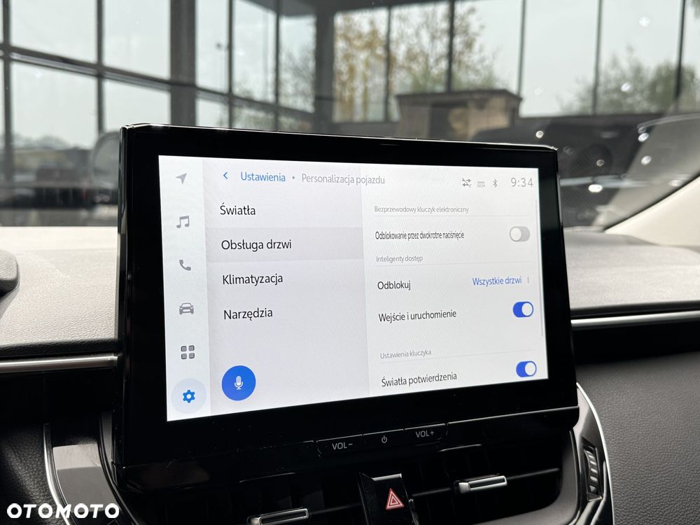 Toyota Corolla 1.8 Hybrid Comfort - 36
