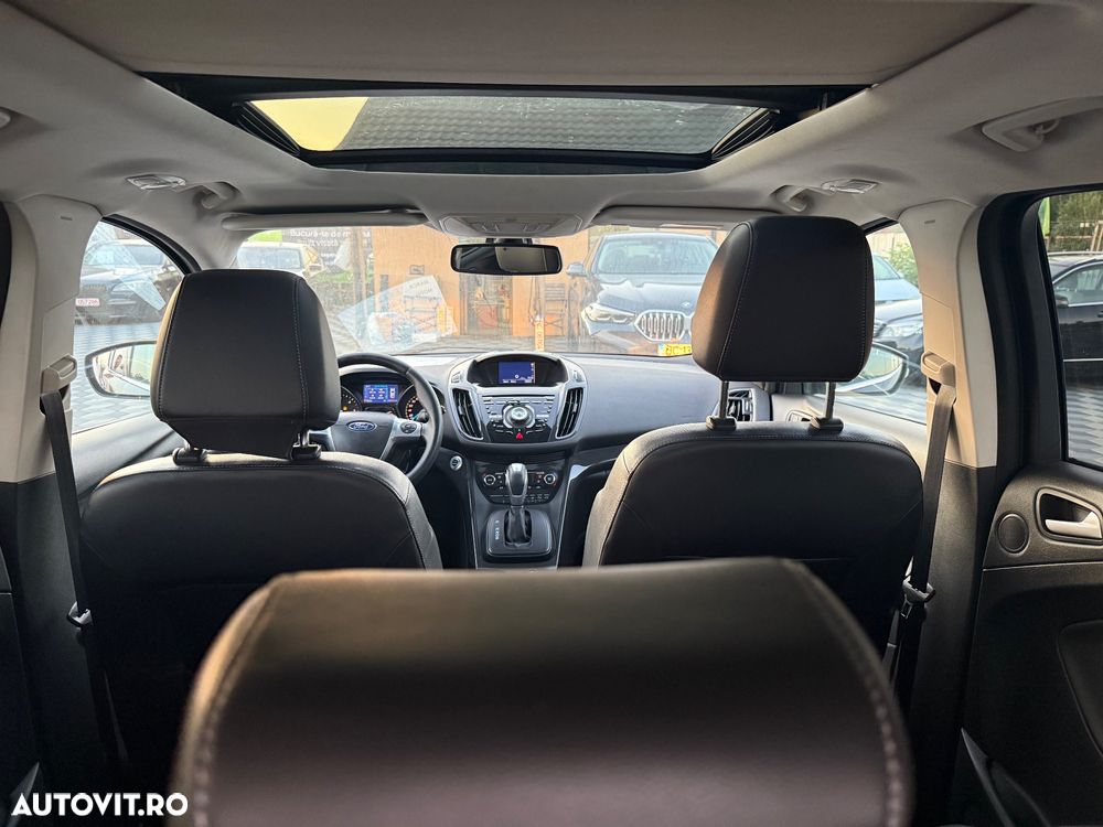 Ford Kuga 2.0 TDCi Powershift 4WD Titanium - 9