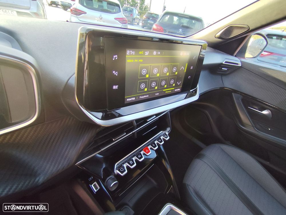 Peugeot 2008 1.2 PureTech Allure Pack - 16