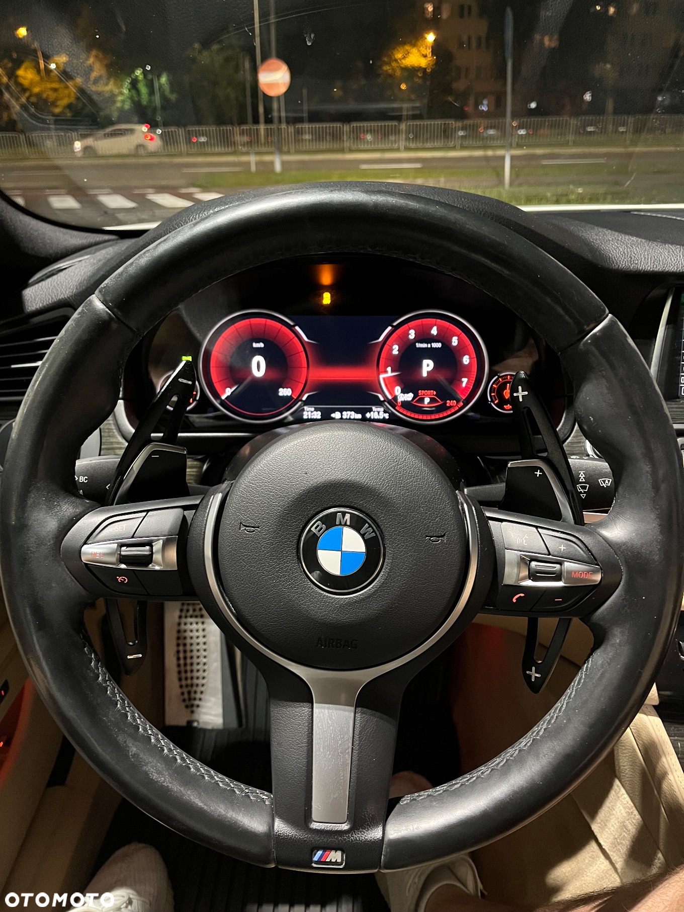 BMW Seria 5 528i xDrive - 27