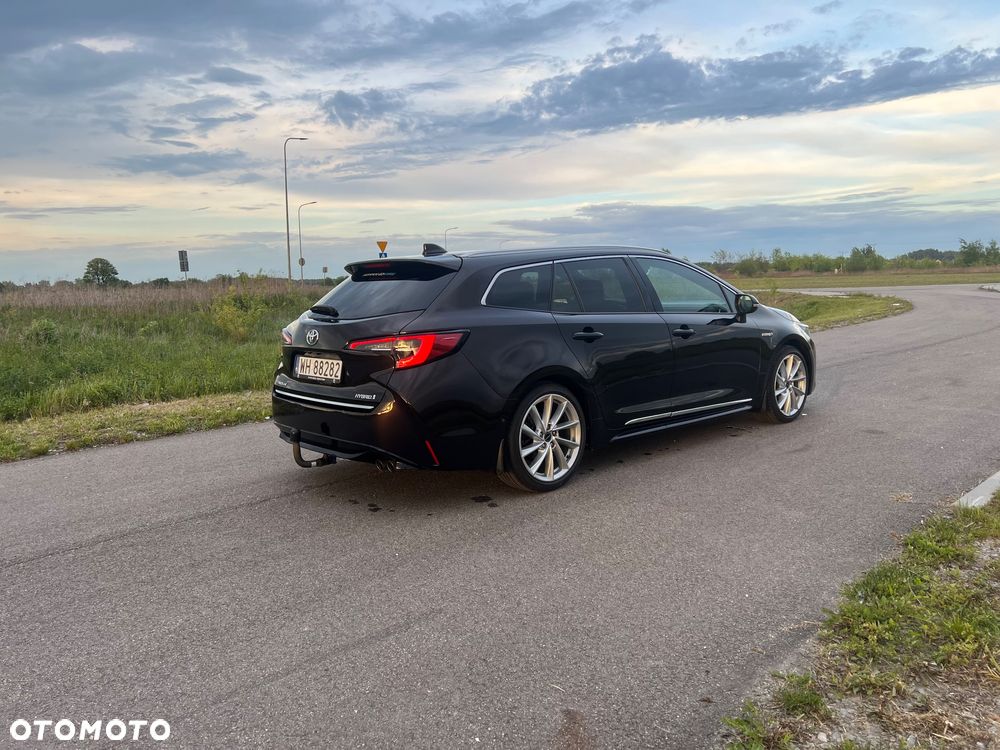 Toyota Corolla 2.0 Hybrid Executive - 8