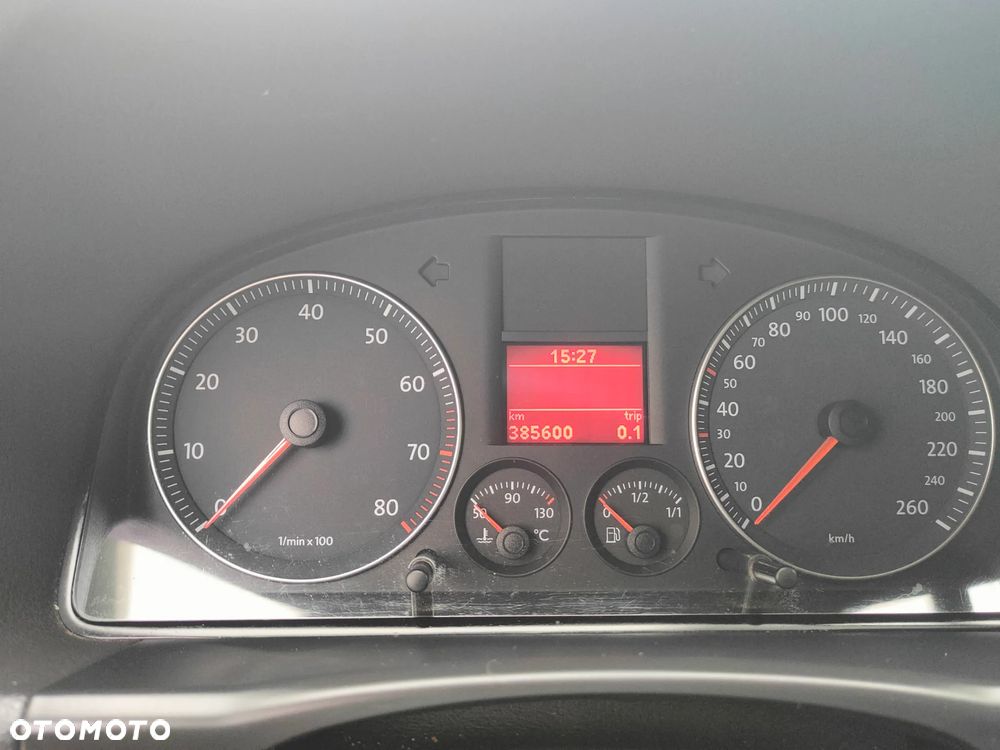 Volkswagen Touran 1.6 - 4