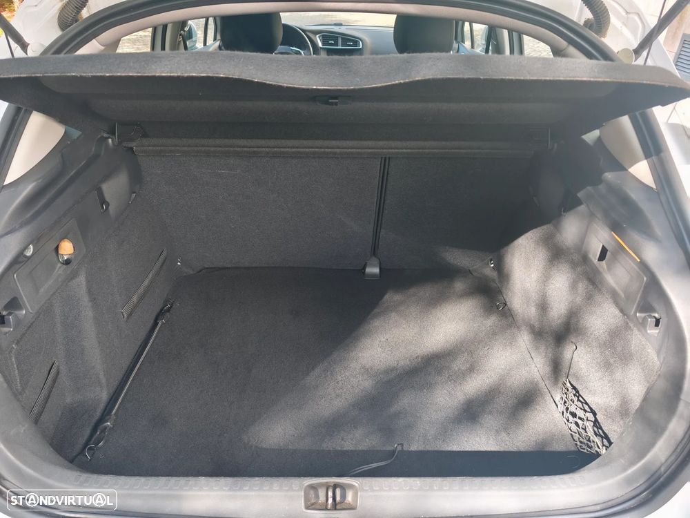 Citroën C4 1.6 BlueHDi Live - 14