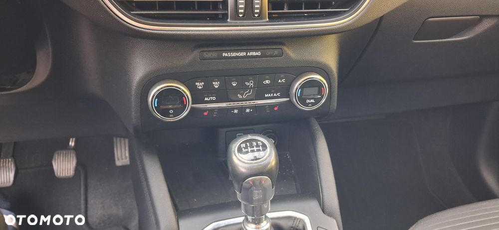 Ford Kuga 2.0 EcoBlue Hybrid TITANIUM - 10
