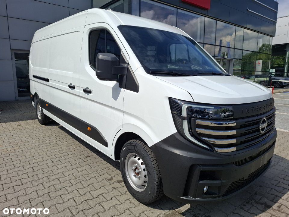 Nissan Interstar - 2