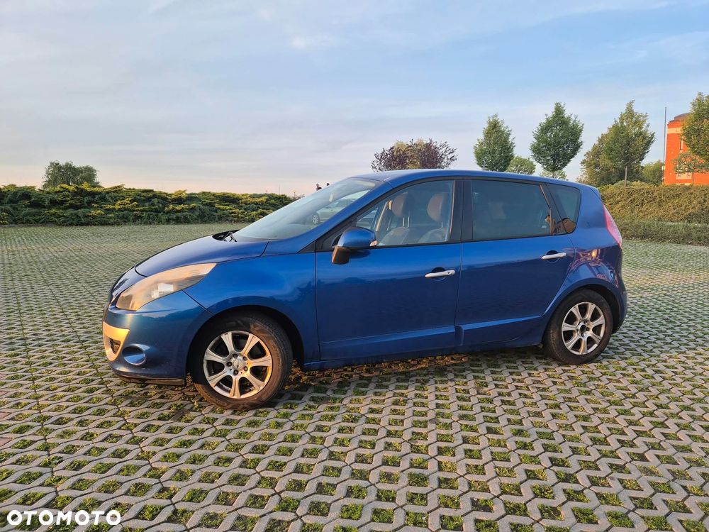 Renault Scenic 2011 photo 5