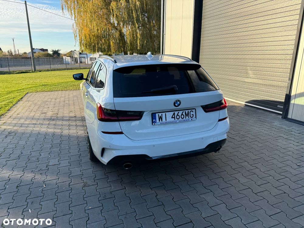 BMW Seria 3 320i M Sport Sport - 25