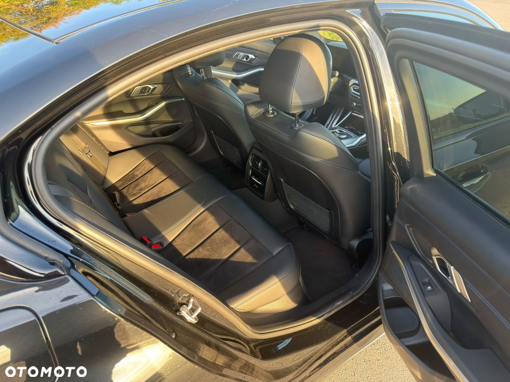 BMW Seria 3 320d xDrive mHEV M Sport - 19