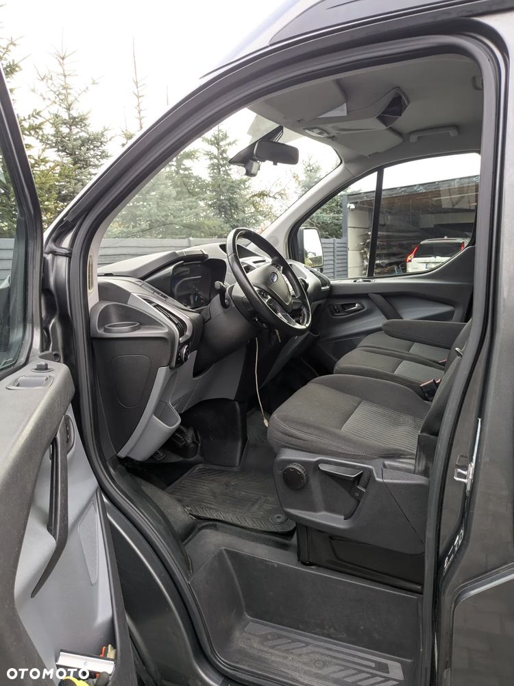 Ford TRANSIT CUSTOM - 11