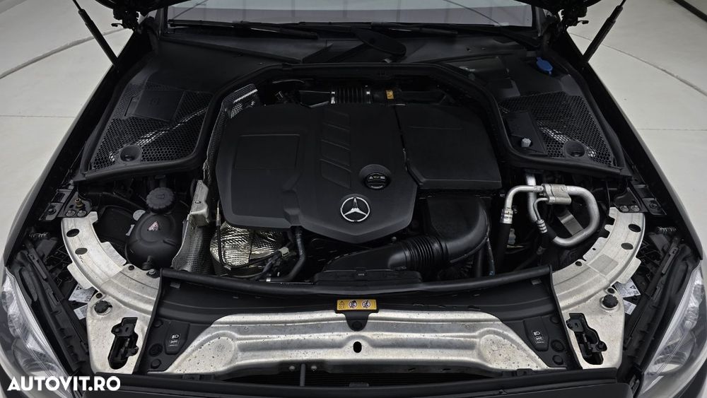 Mercedes-Benz C - 23
