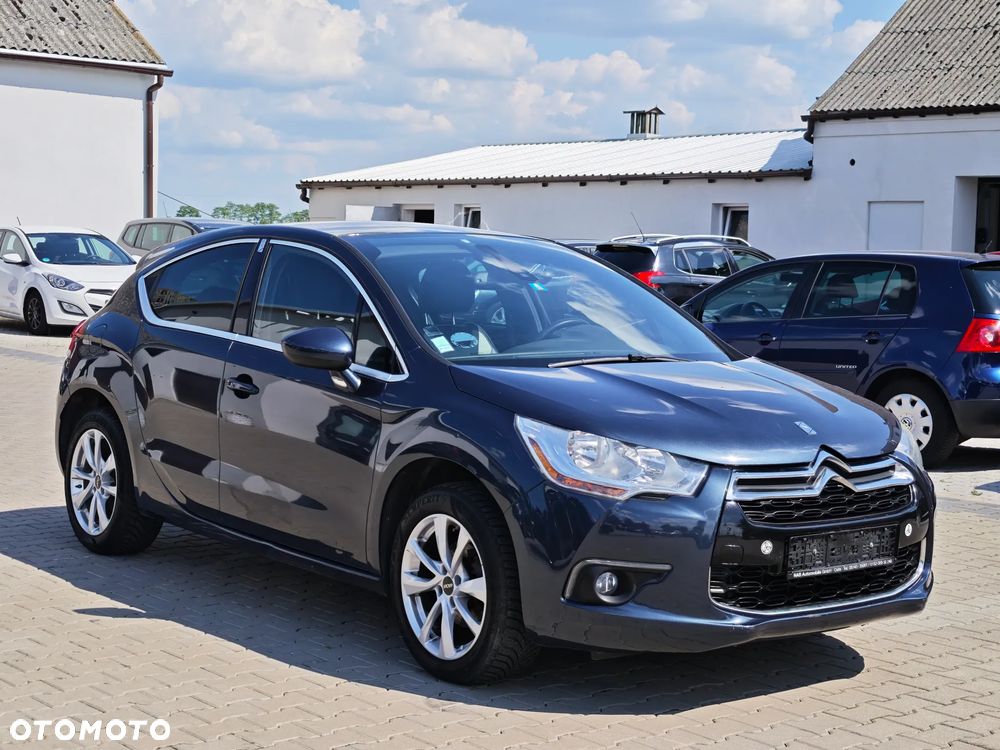 Citroën DS4 e-HDi 110 SoChic - 1