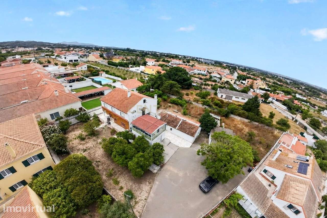 Moradia com 2 Apartamentos T3, Anexos e Grande Terreno – Quinta do Anj - Grande imagem: 2/37