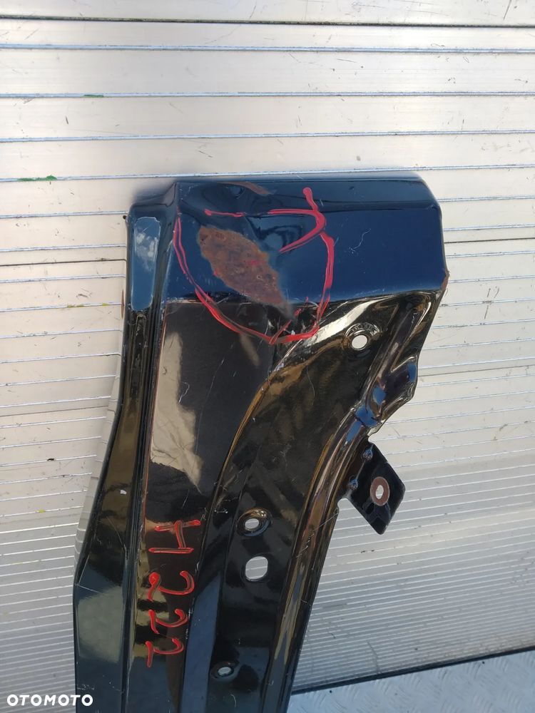 H222 PRAWY BŁOTNIK  JEEP COMMANDER - 2