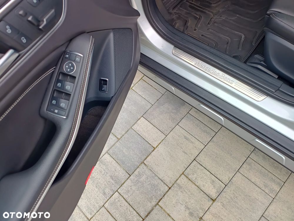 Mercedes-Benz GLA 250 4Matic 7G-DCT AMG Line - 11