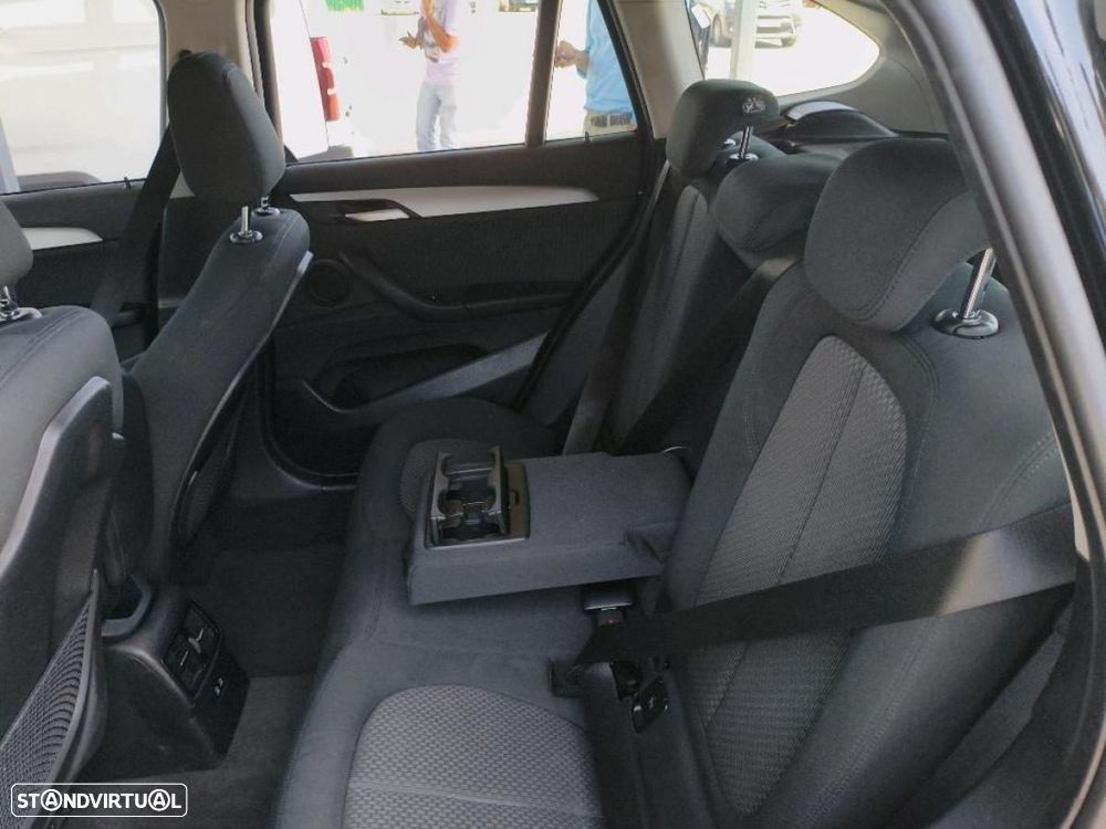 BMW X1 16 d sDrive Auto - 3