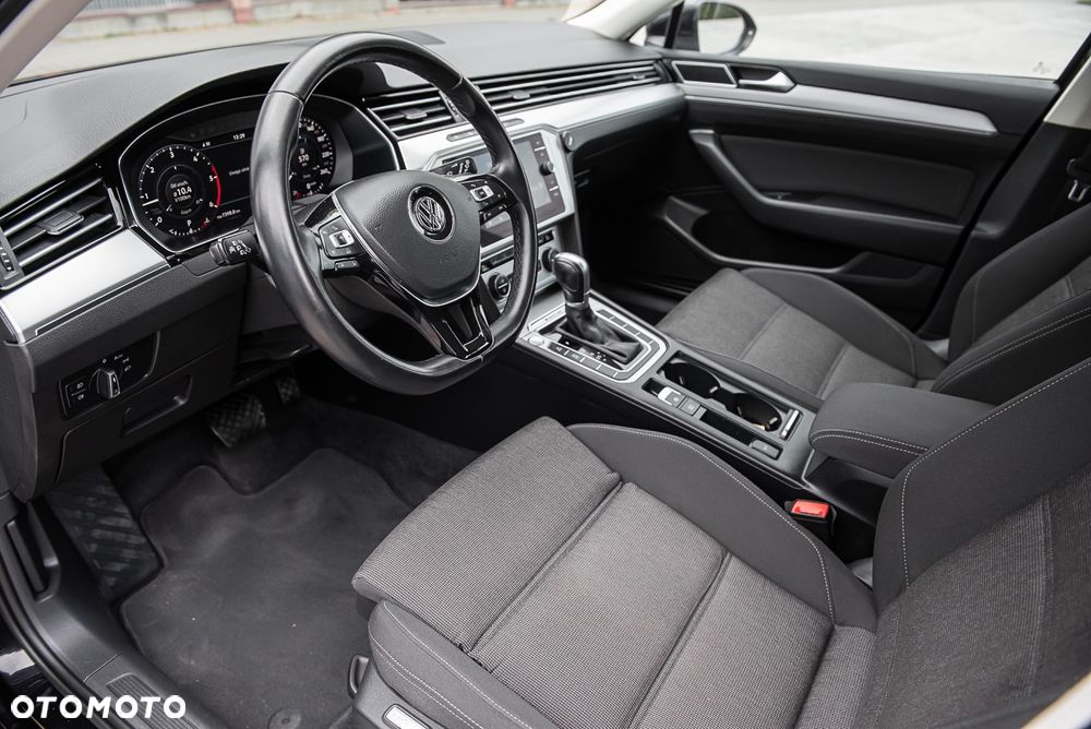 Volkswagen Passat 2.0 TDI SCR 4Mot DSG Highline - 13