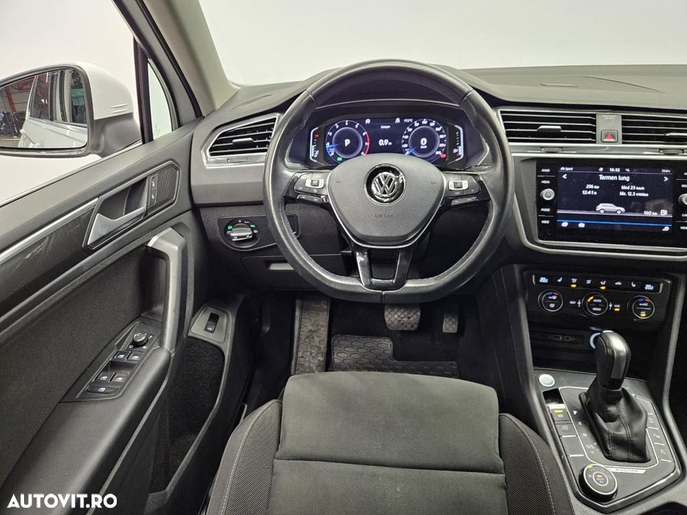 Volkswagen Tiguan - 5