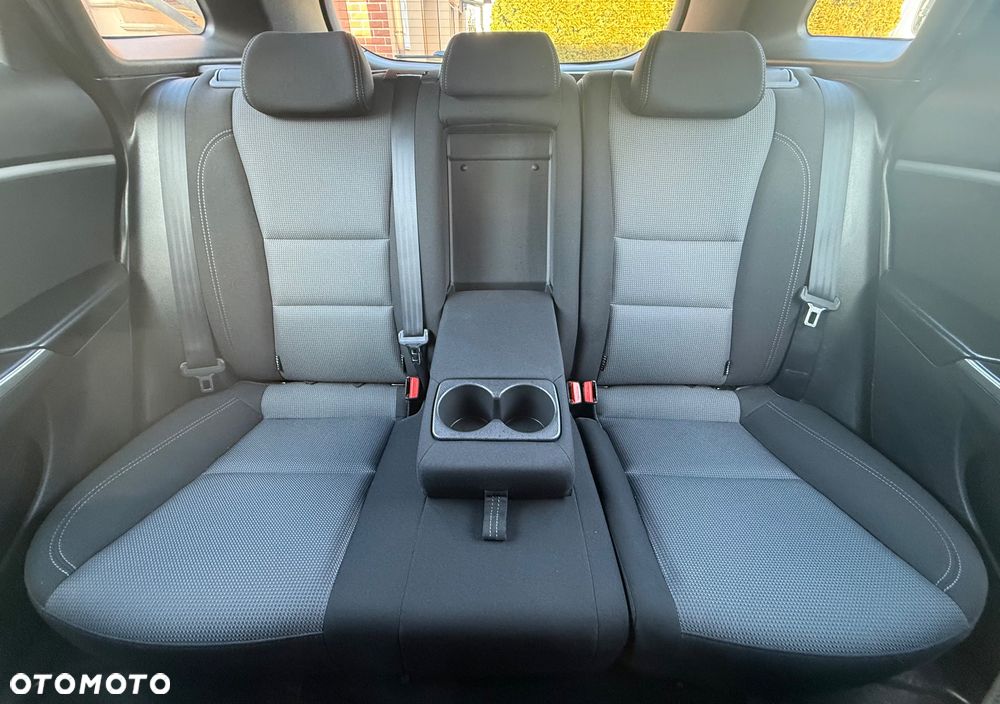 Hyundai i30 blue Kombi 1.6 CRDi YES Gold - 21