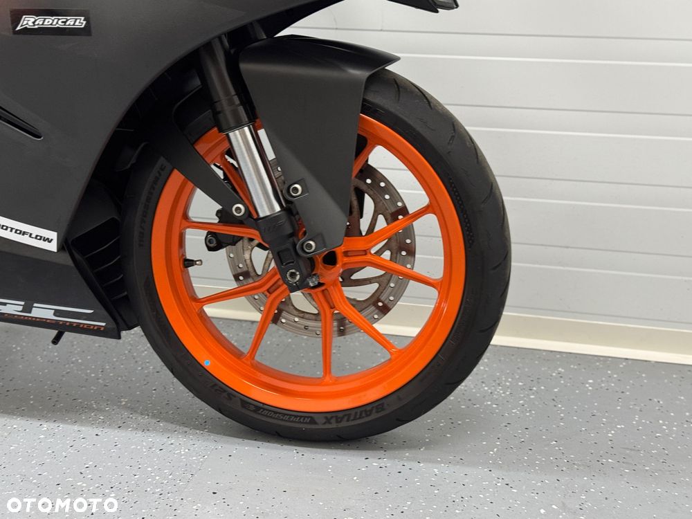 KTM RC 125 - 9