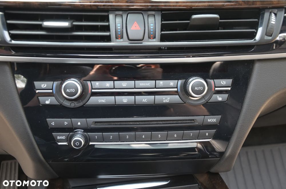BMW X5 xDrive35i - 26