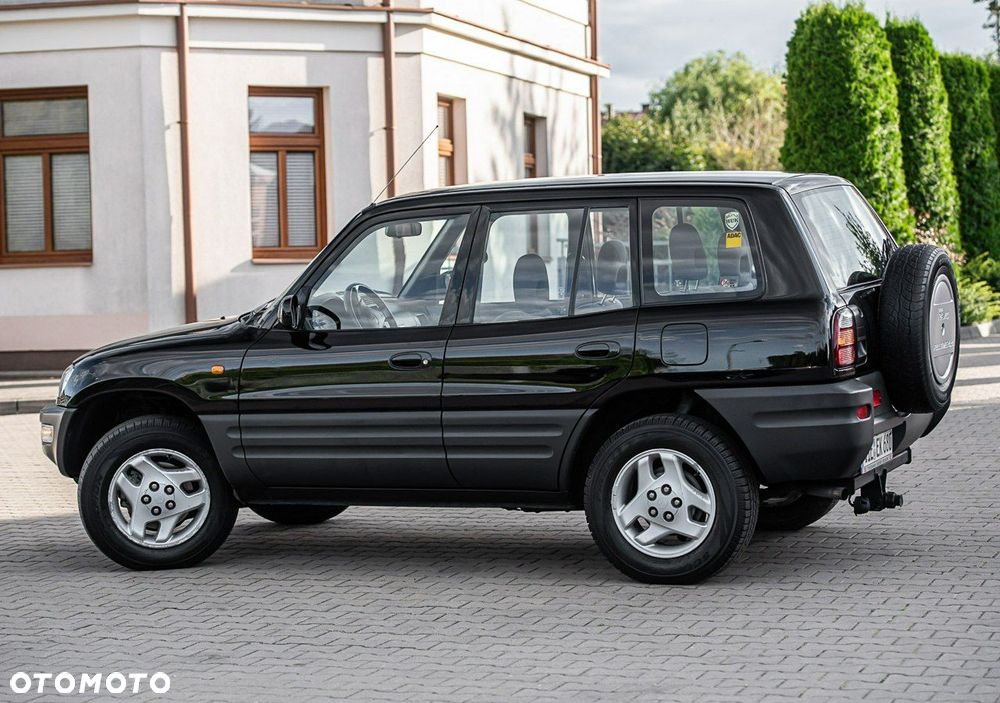 Toyota RAV4 2.0 GLi - 14