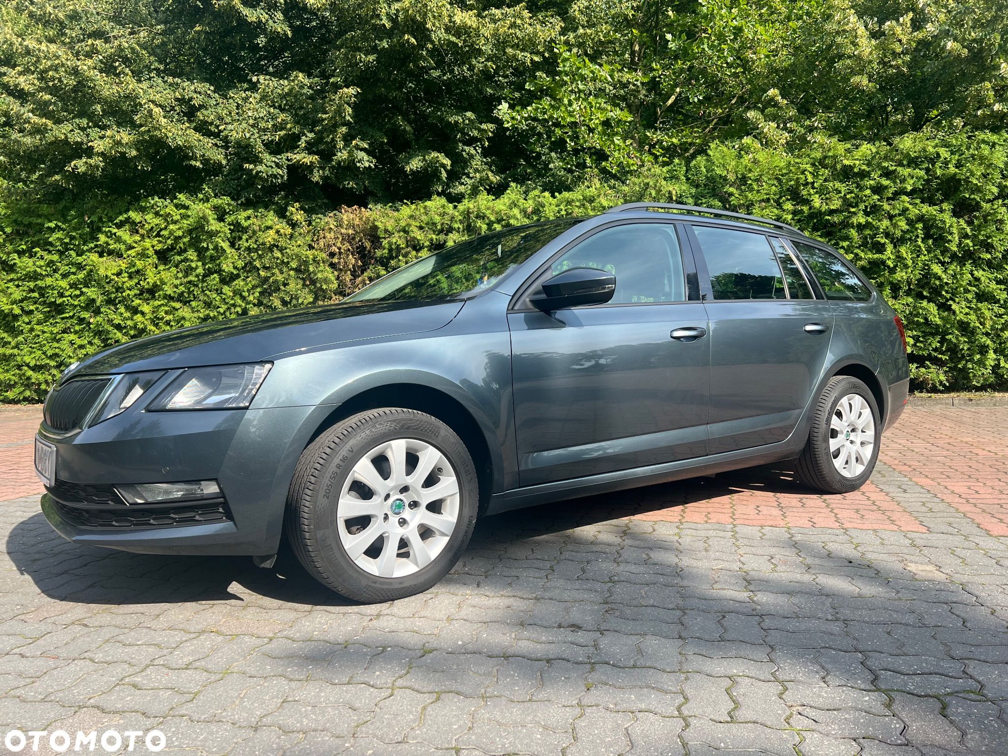 Skoda Octavia 2.0 TDI Ambition DSG - 1