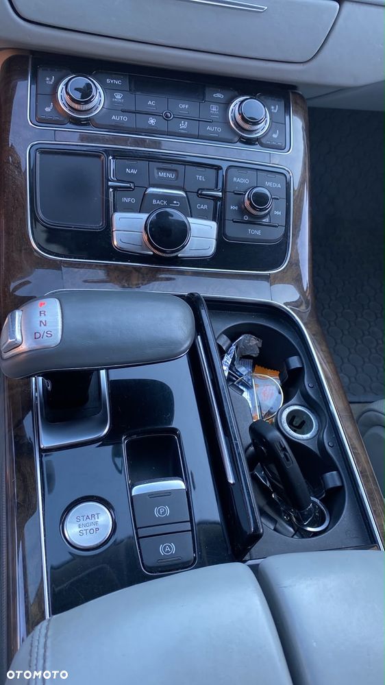 Audi A8 4.2 FSI L Quattro - 10