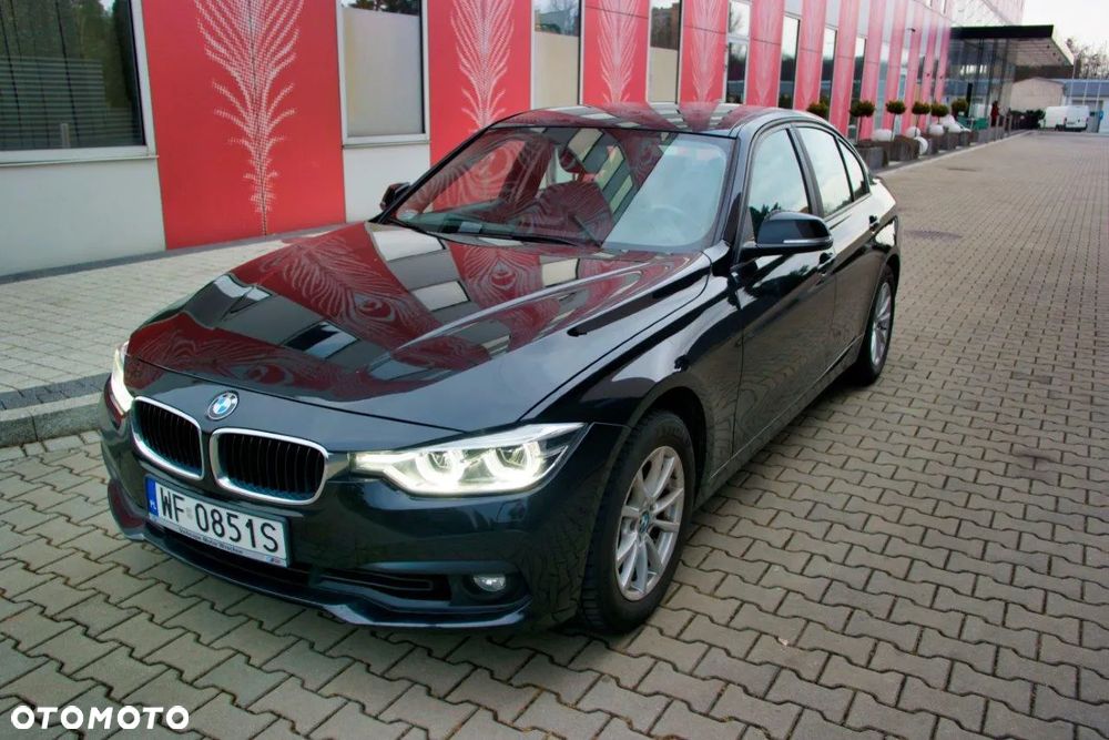 BMW Seria 3 318i - 1