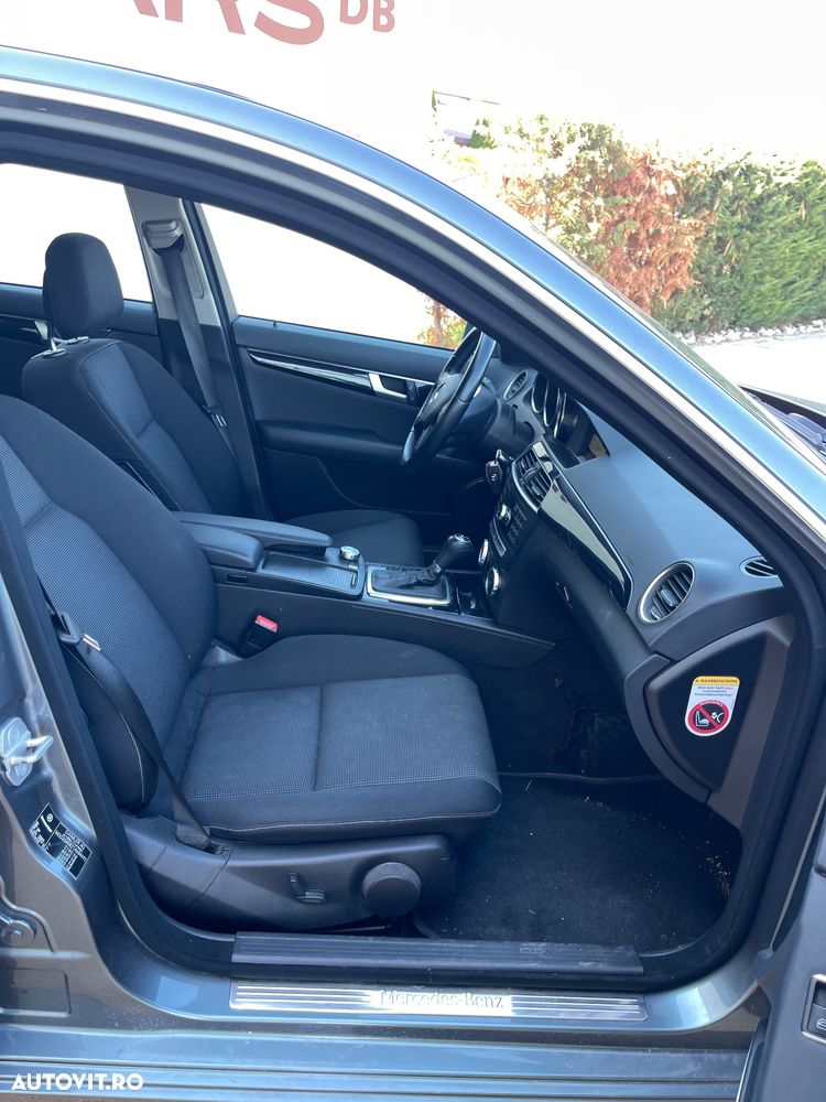 Mercedes-Benz C 250 d 4MATIC Aut. - 24