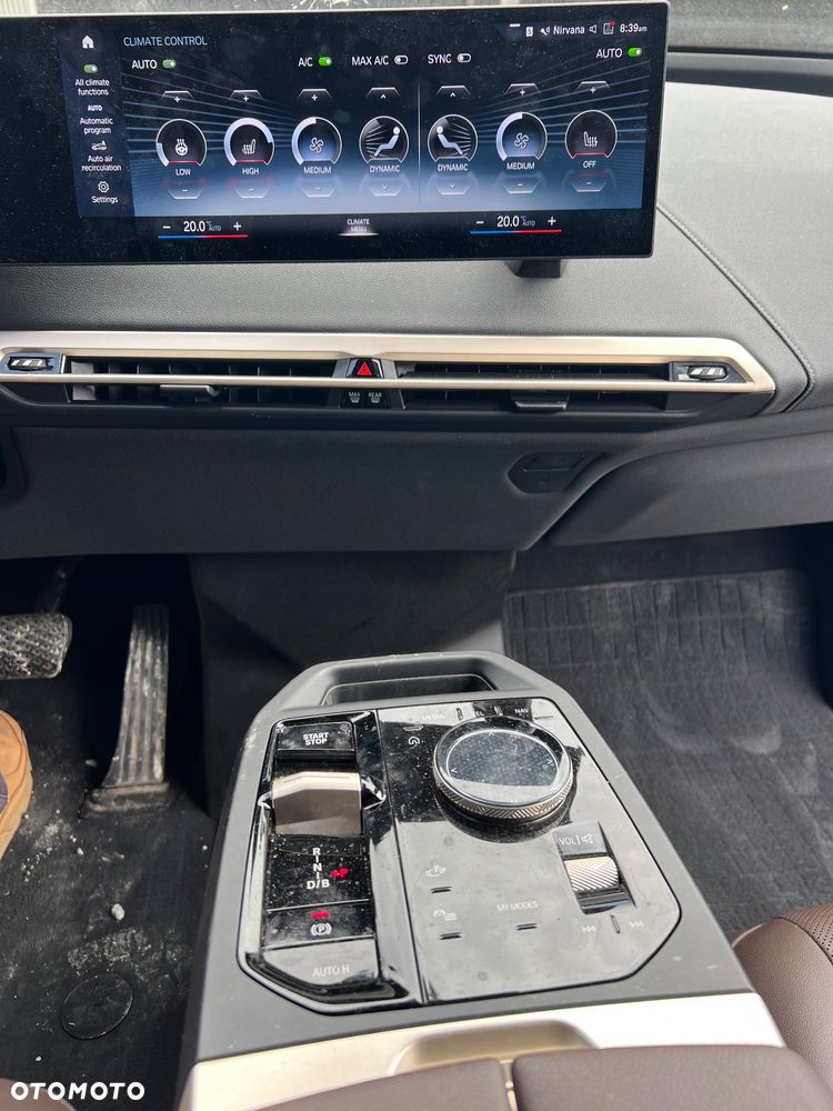 BMW iX xDrive50 - 14