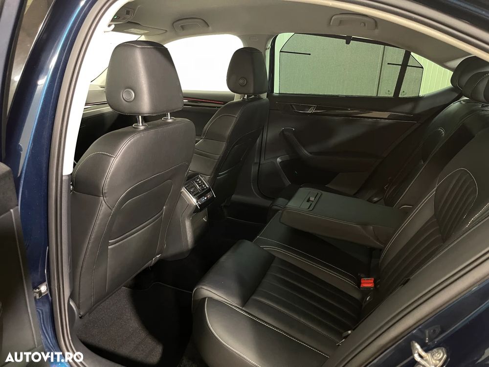 Skoda Superb 2.0 TDI 4X4 DSG Laurin & Klement - 12