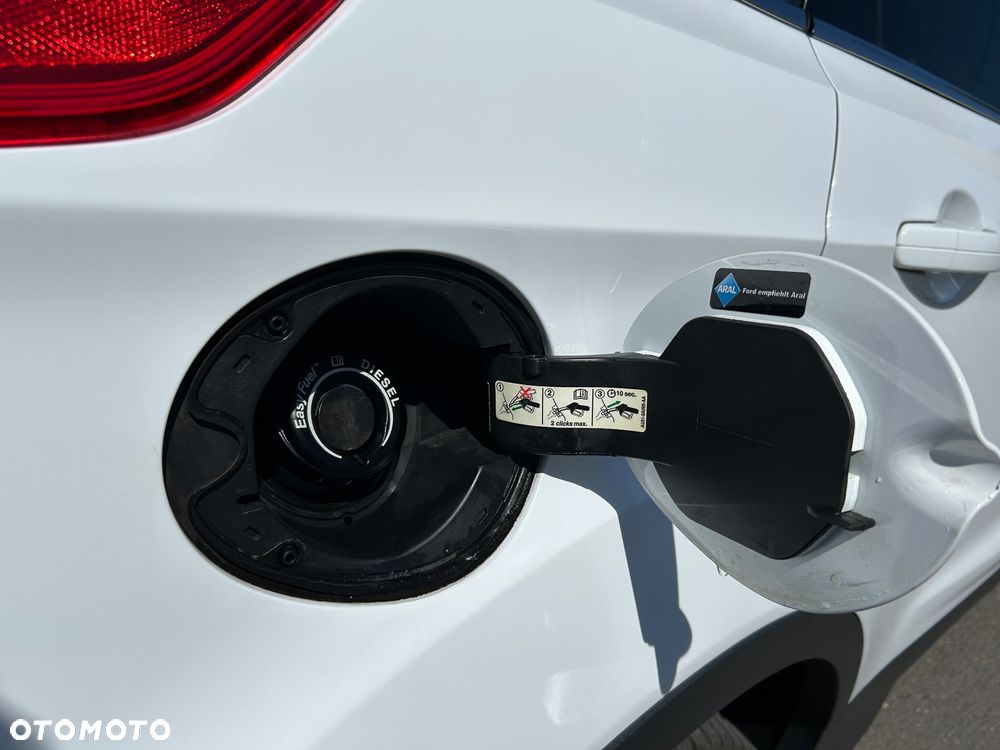 Ford Kuga - 26